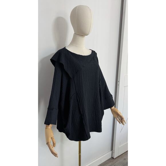 Moonlight Y & S Fashion Design Size M Black Tunic Top Crinkle Button Back Artsy - Picture 4 of 9